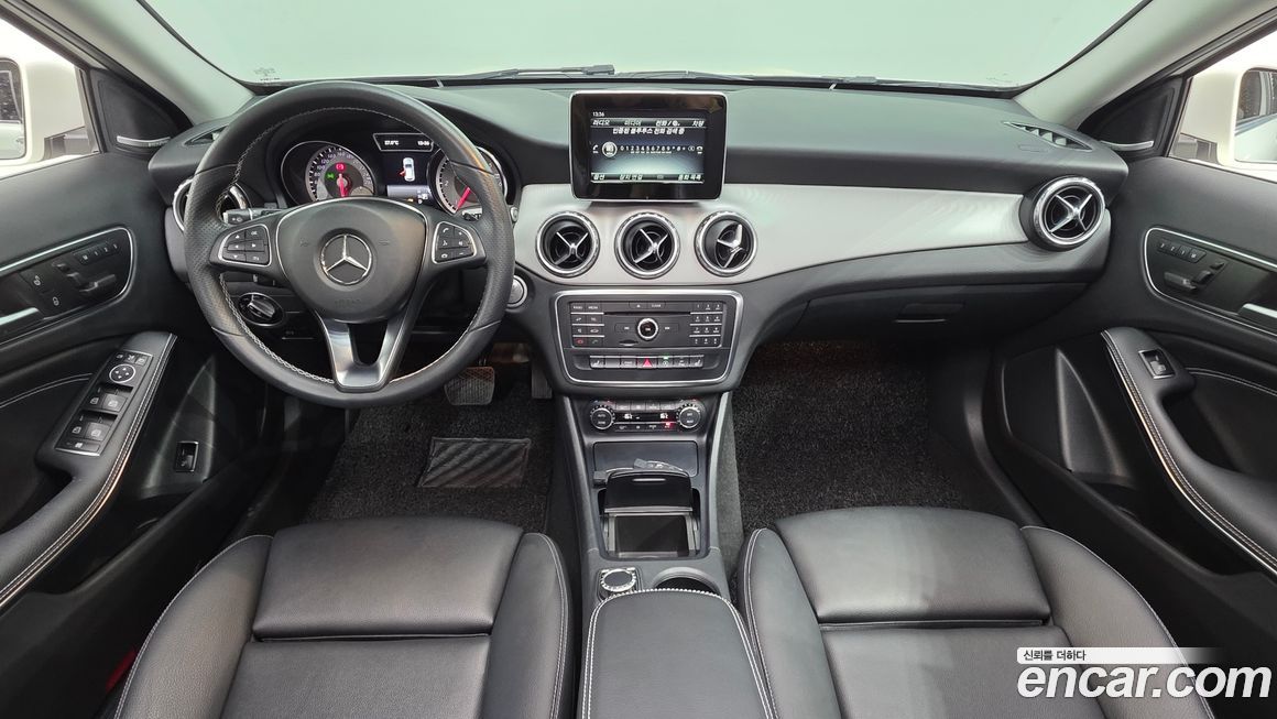 Mercedes-Benz GLA-Class 2017