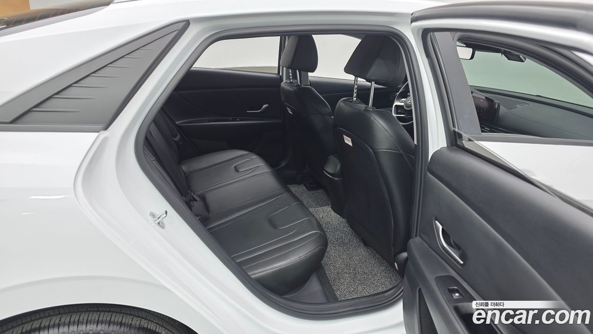 Hyundai AVANTE 2023