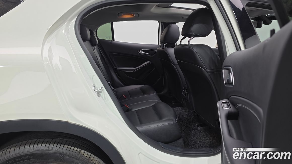 Mercedes-Benz GLA-Class 2017