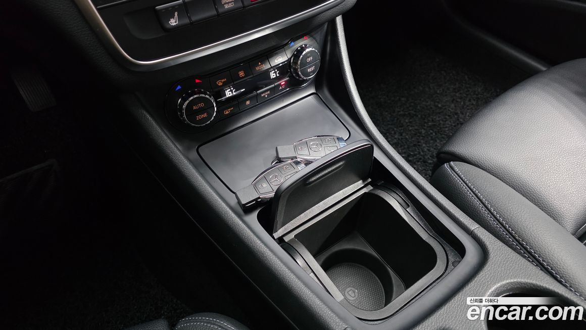 Mercedes-Benz GLA-Class 2017