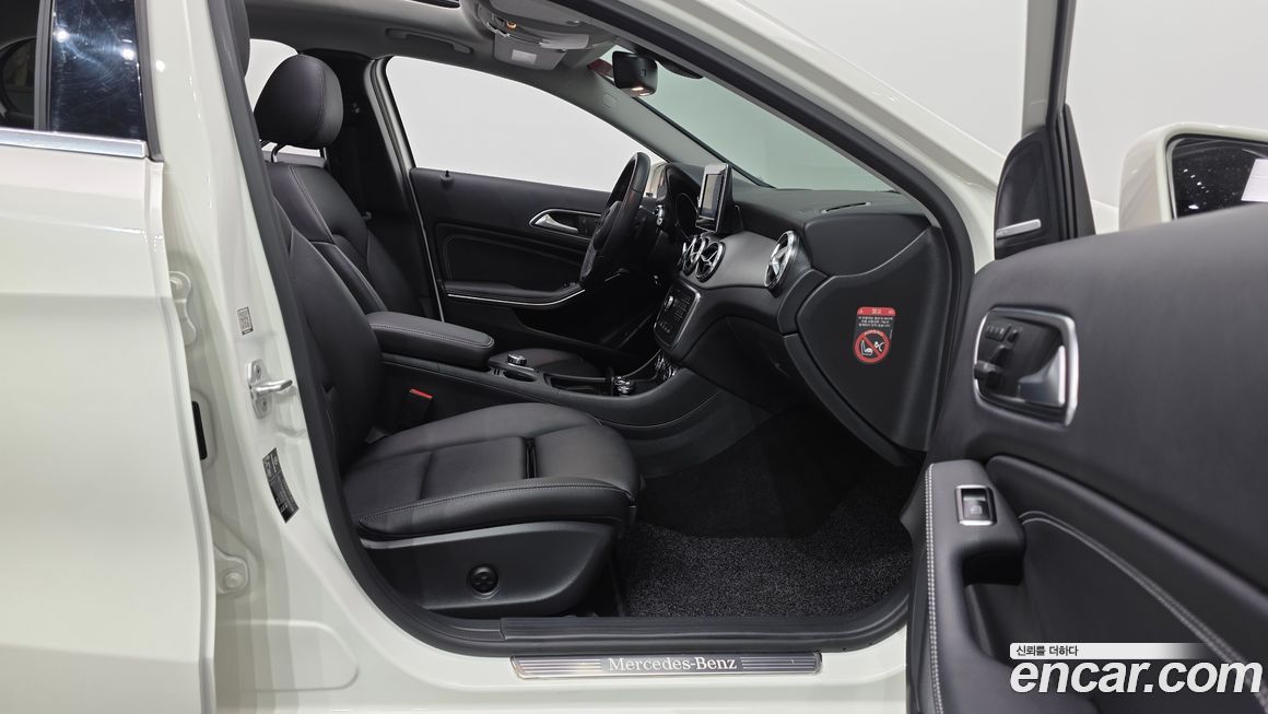 Mercedes-Benz GLA-Class 2017