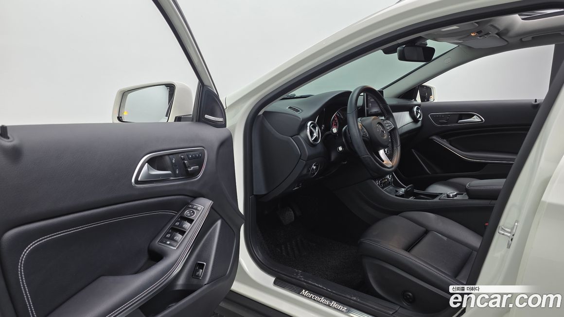 Mercedes-Benz GLA-Class 2017