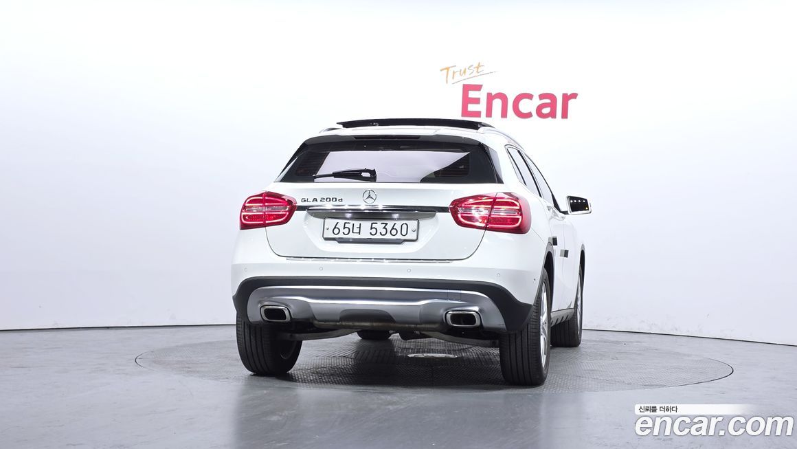 Mercedes-Benz GLA-Class 2017