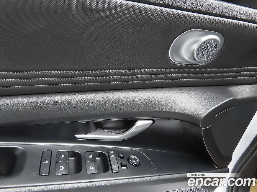Hyundai AVANTE 2021