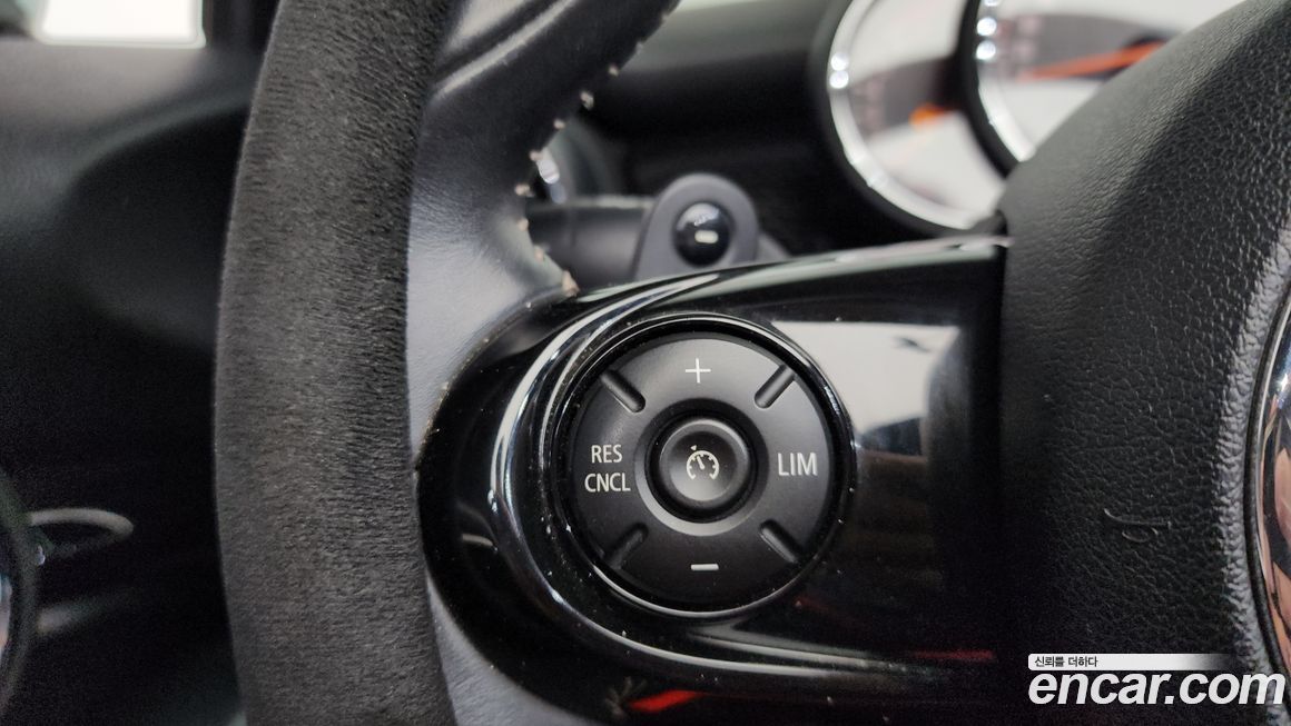 Mini Cooper Convertible 2019