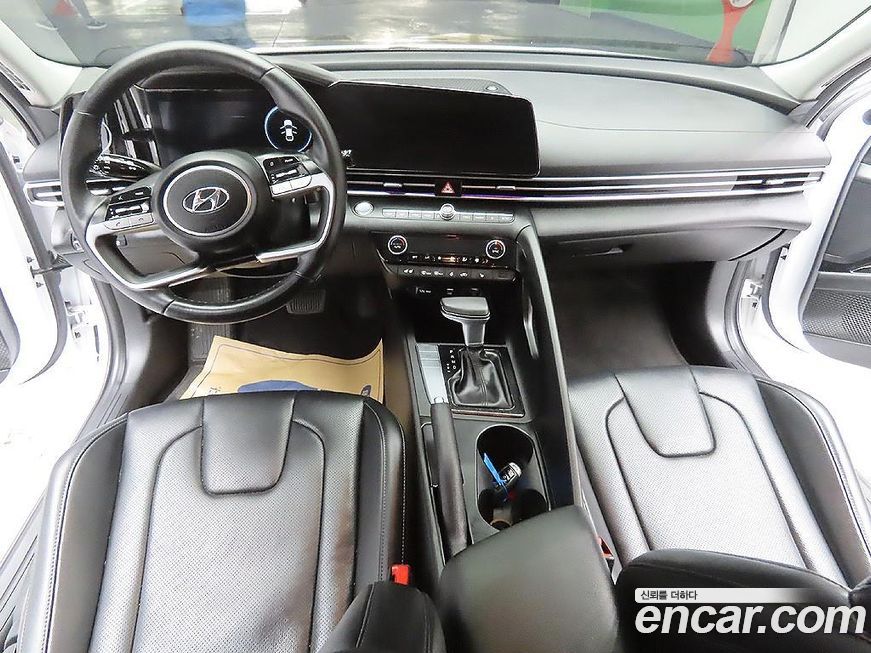 Hyundai AVANTE 2021