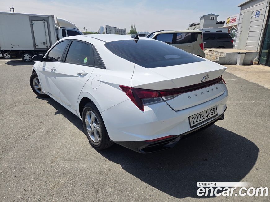 Hyundai AVANTE 2021
