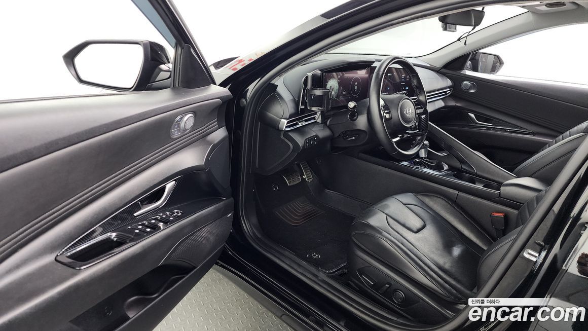Hyundai AVANTE 2021