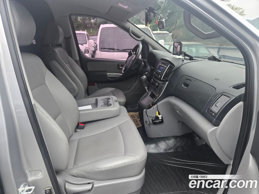 Hyundai Starex 2021