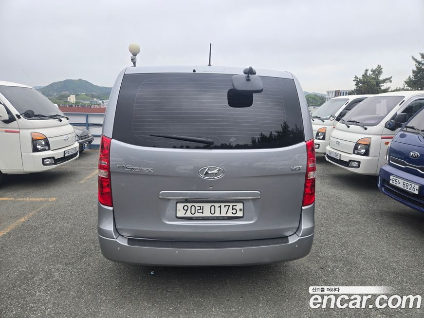 Hyundai Starex 2021