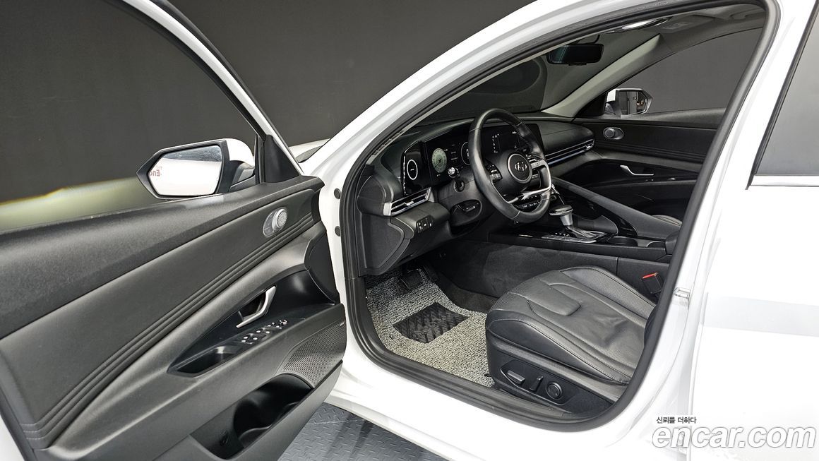 Hyundai AVANTE 2021