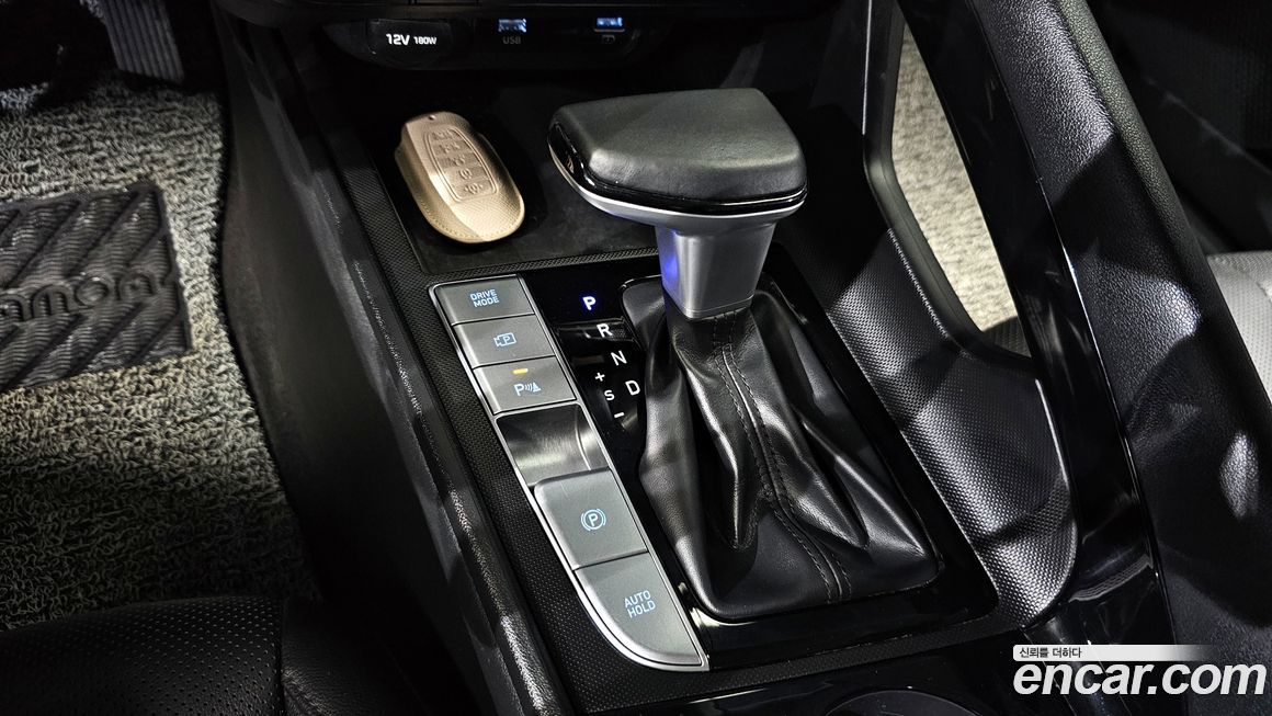 Hyundai AVANTE 2021