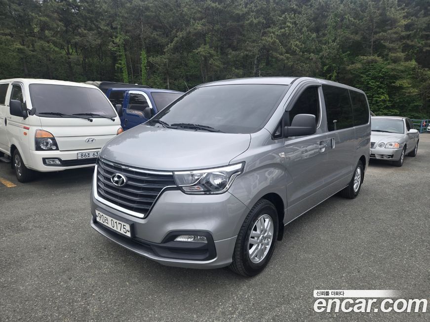 Hyundai Starex 2021