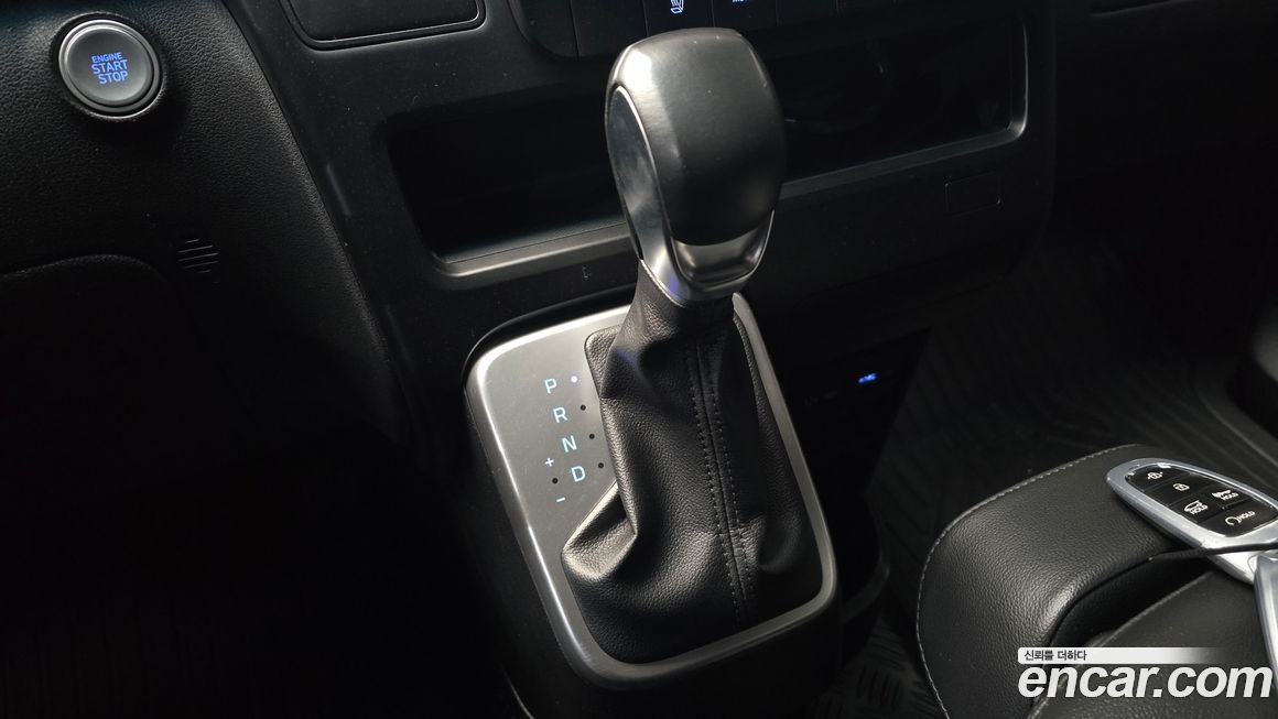 Hyundai Staria 2022