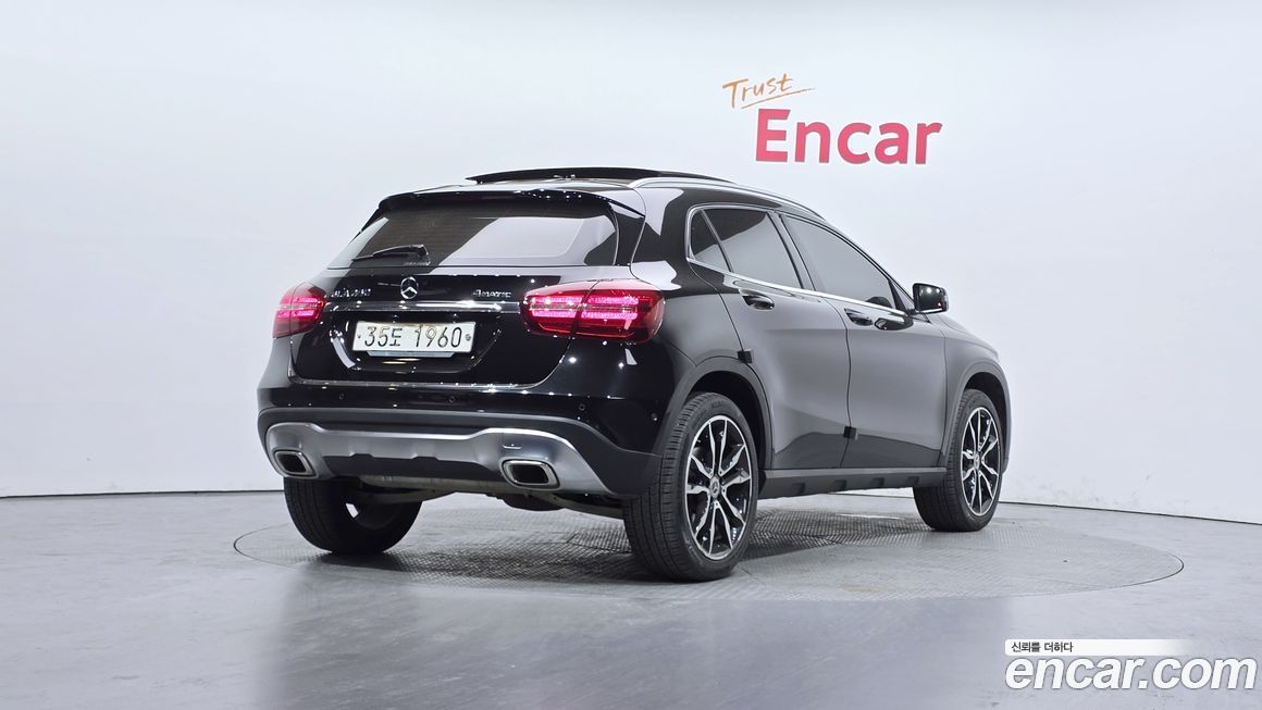 Mercedes-Benz GLA-Class 2018