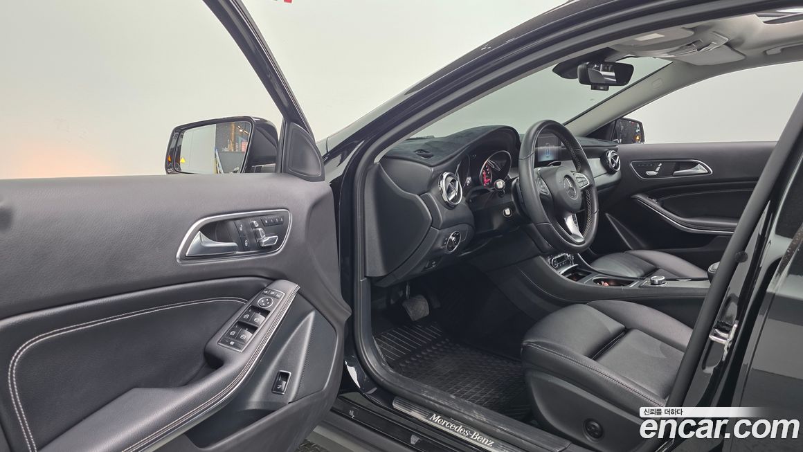 Mercedes-Benz GLA-Class 2018