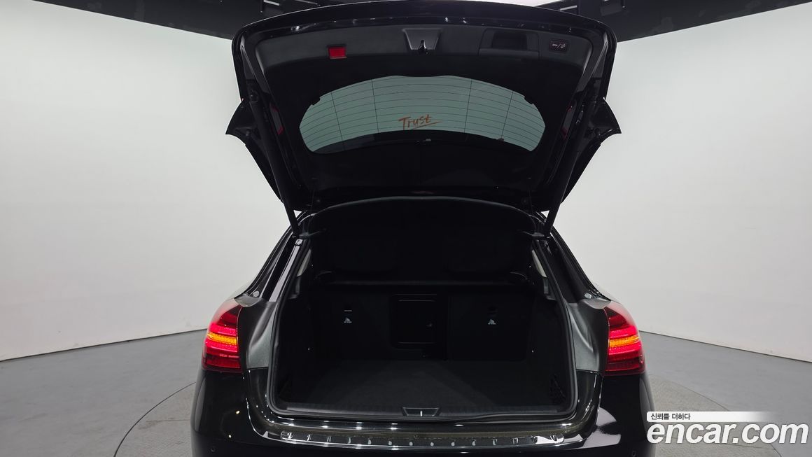 Mercedes-Benz GLA-Class 2018