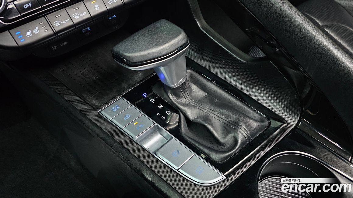 Hyundai AVANTE 2021
