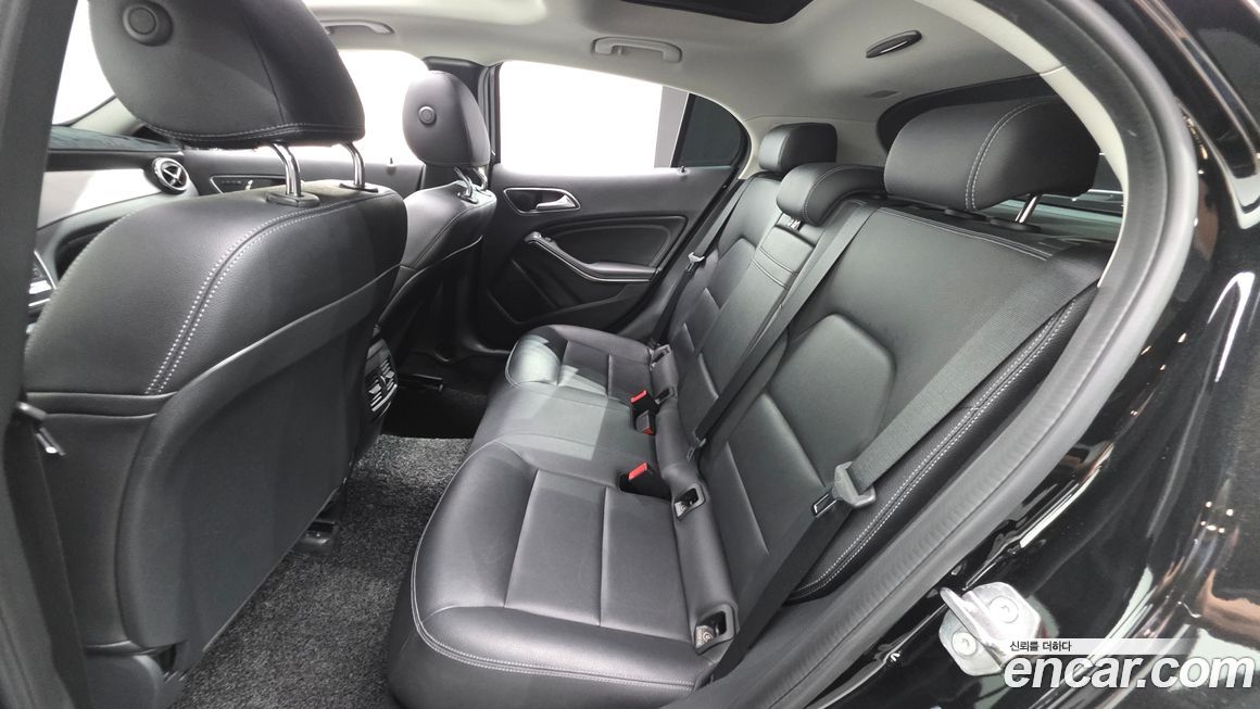 Mercedes-Benz GLA-Class 2018