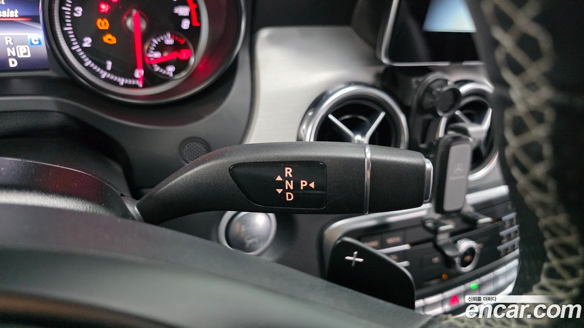 Mercedes-Benz GLA-Class 2018