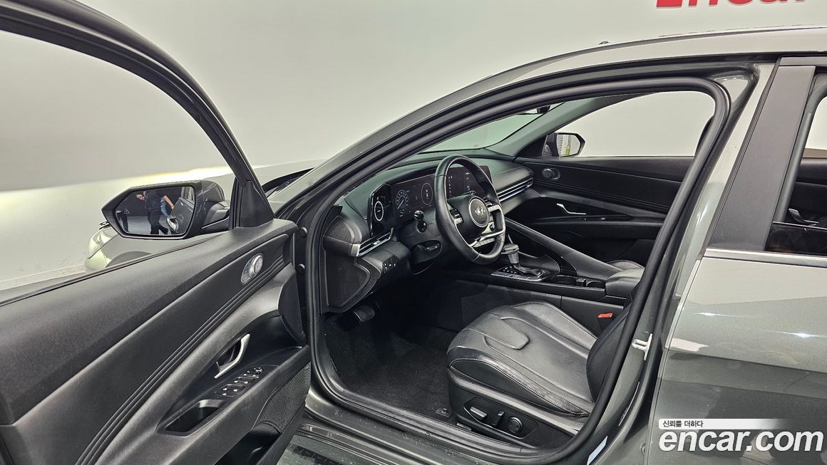 Hyundai AVANTE 2021