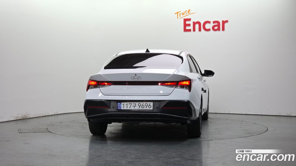 Hyundai AVANTE 2024