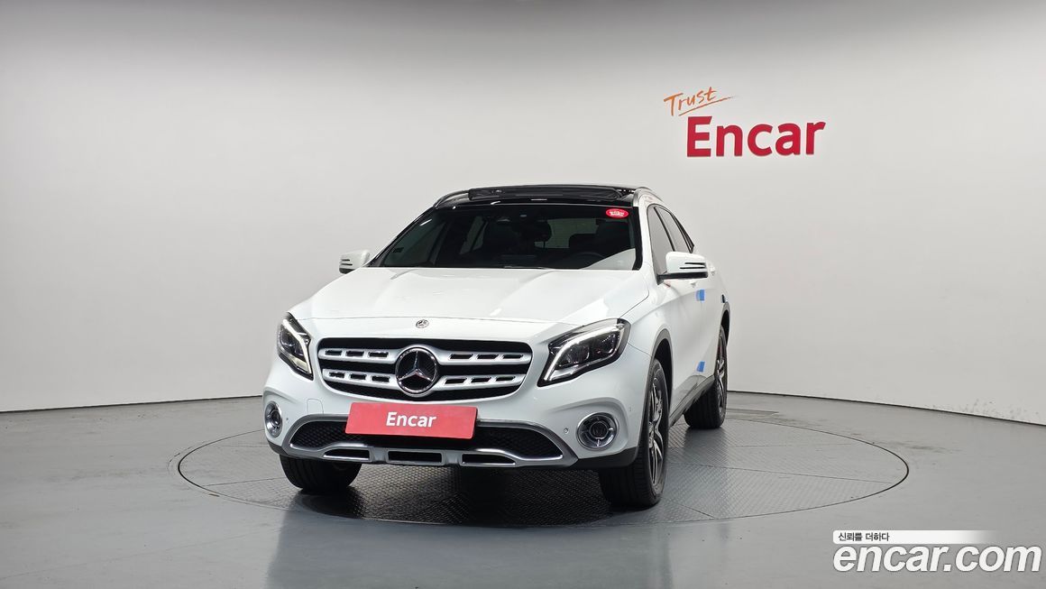 Mercedes-Benz GLA-Class 2019