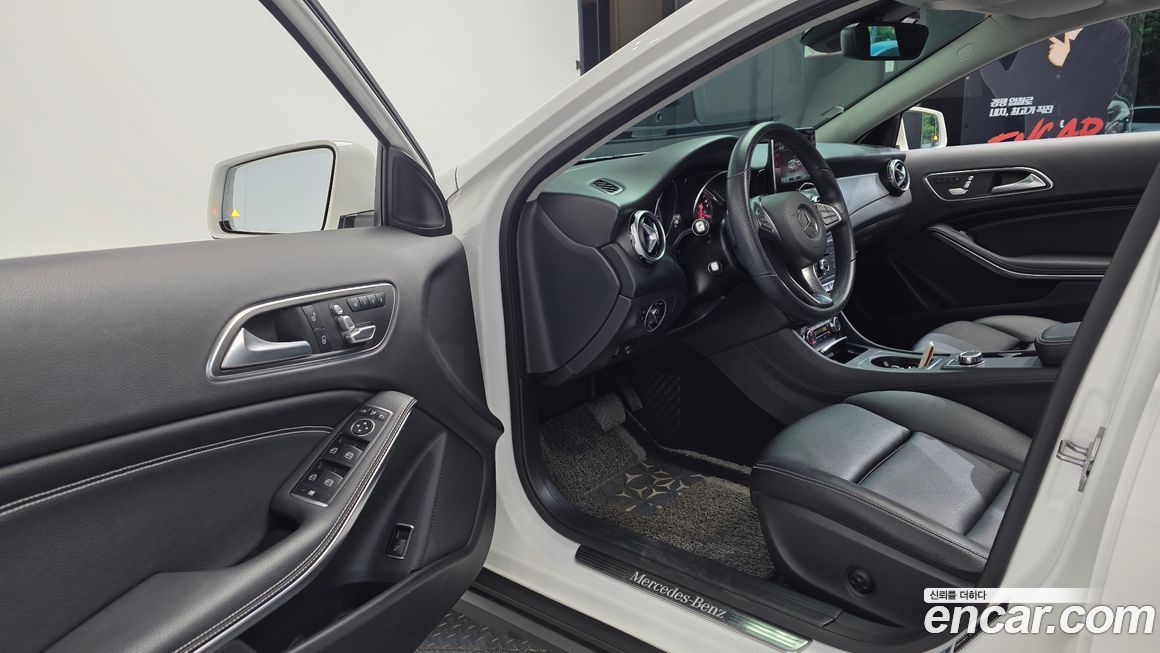 Mercedes-Benz GLA-Class 2019