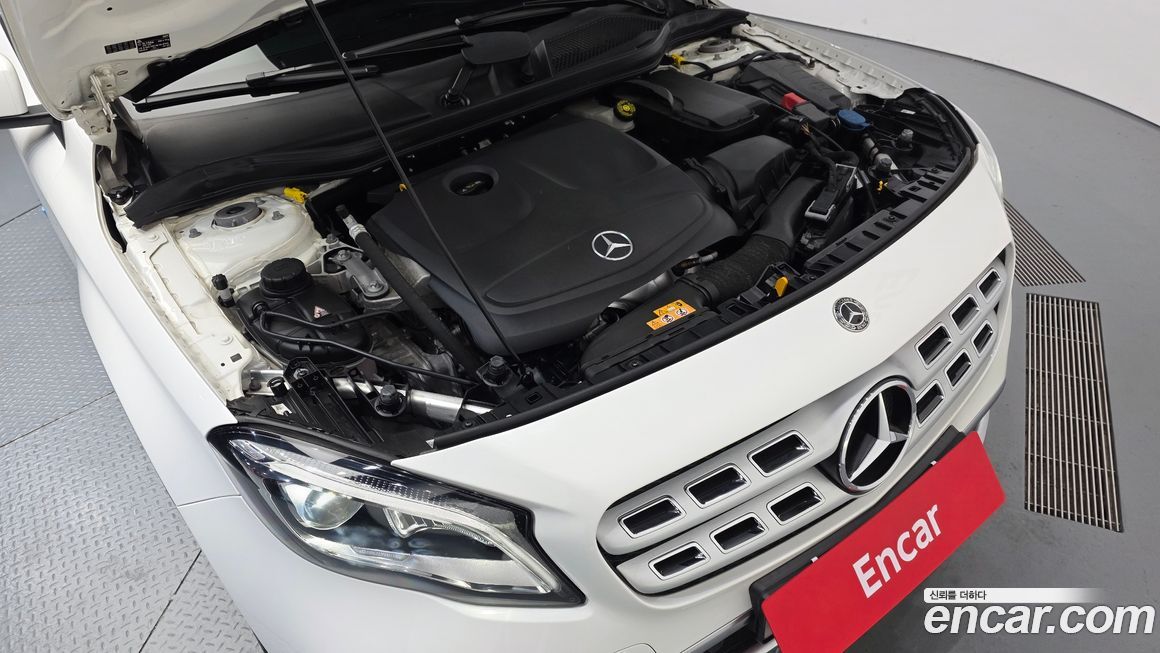 Mercedes-Benz GLA-Class 2019