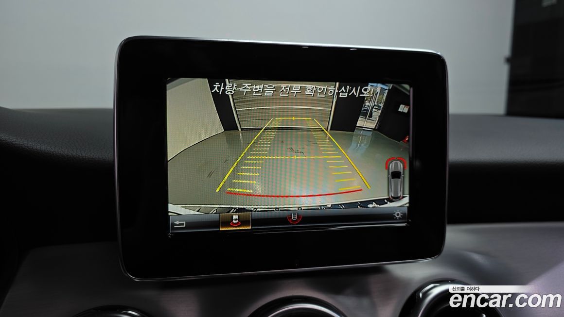 Mercedes-Benz GLA-Class 2019