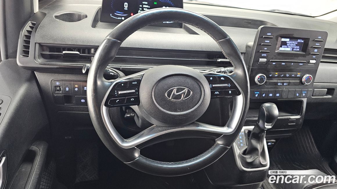Hyundai Staria 2022