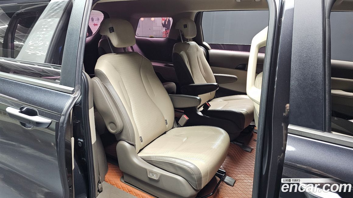 Kia Canival 2021
