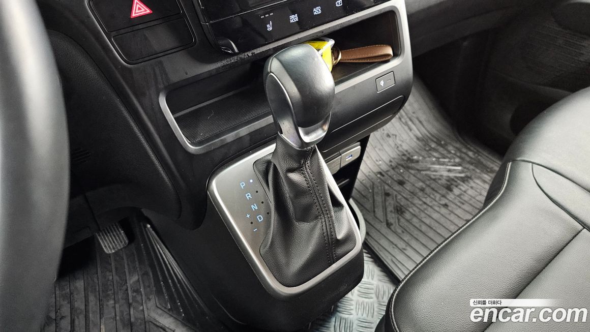 Hyundai Staria 2022