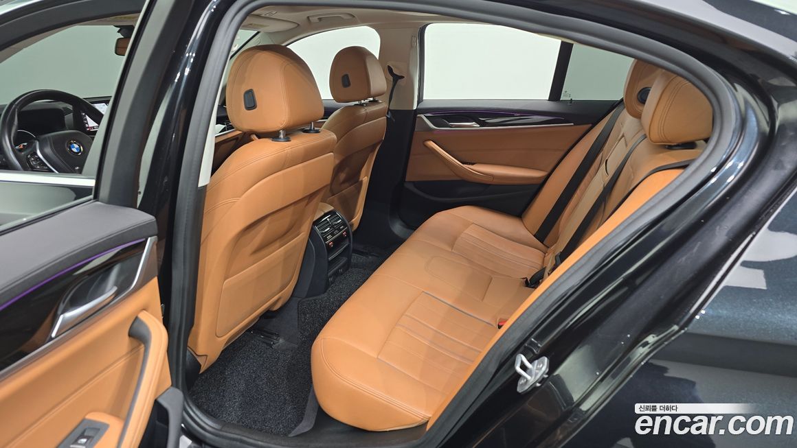 BMW 5-Series 2019