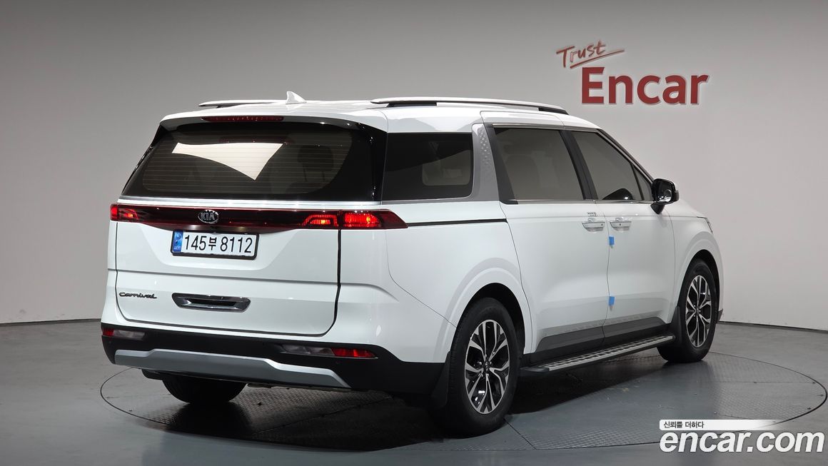 Kia Canival 2021