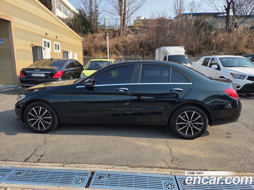 Mercedes-Benz C-Class 2019