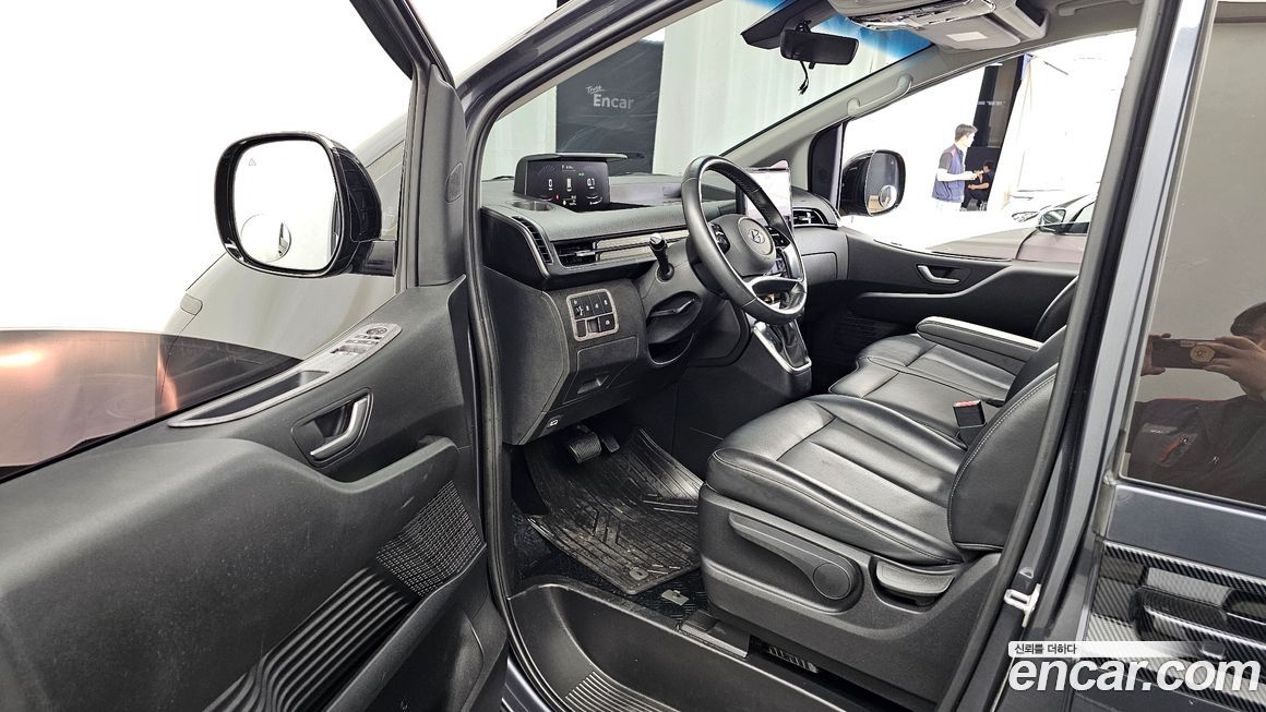 Hyundai Staria 2022