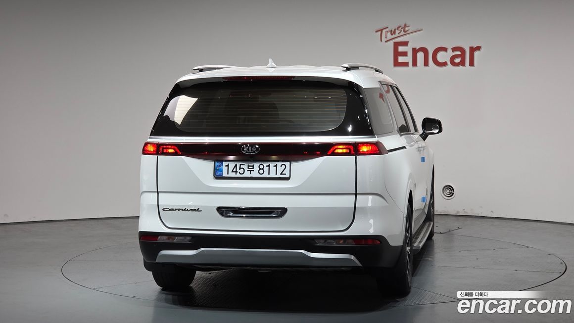 Kia Canival 2021