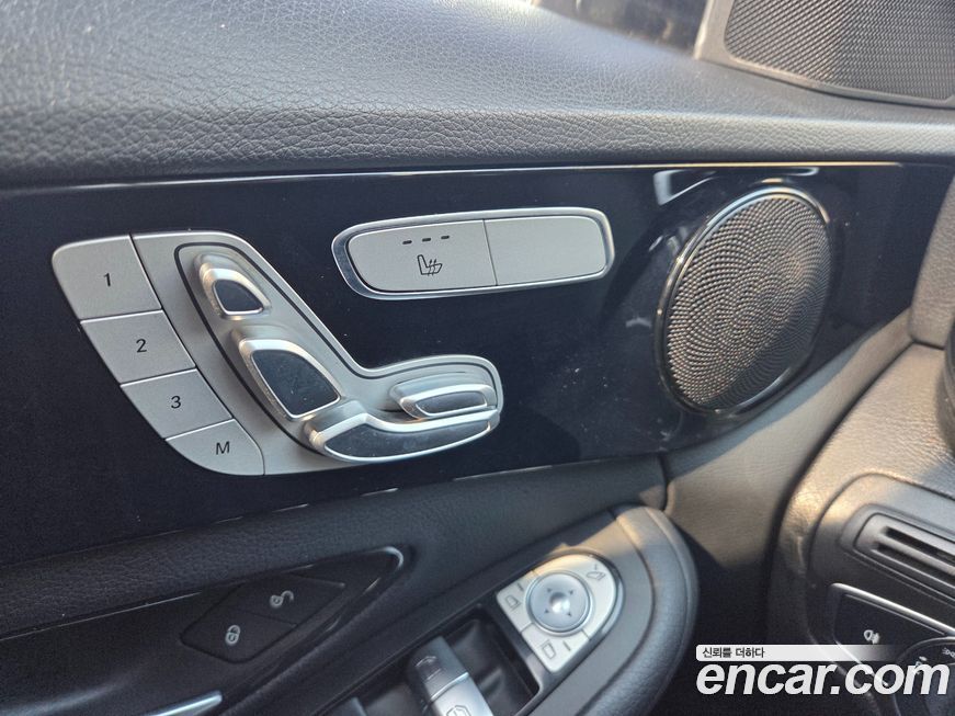 Mercedes-Benz C-Class 2019