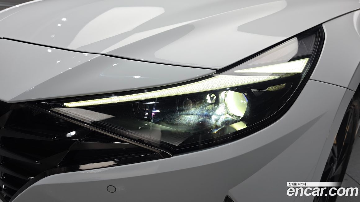 Hyundai AVANTE 2021