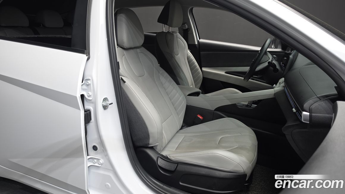 Hyundai AVANTE 2021