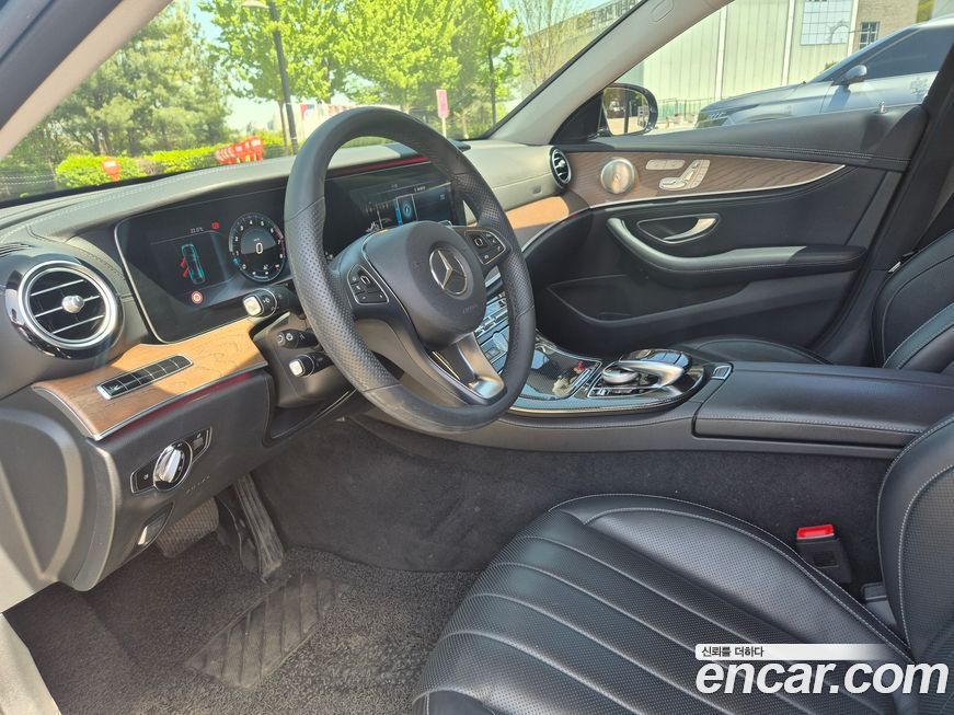 Mercedes-Benz E-Class 2017