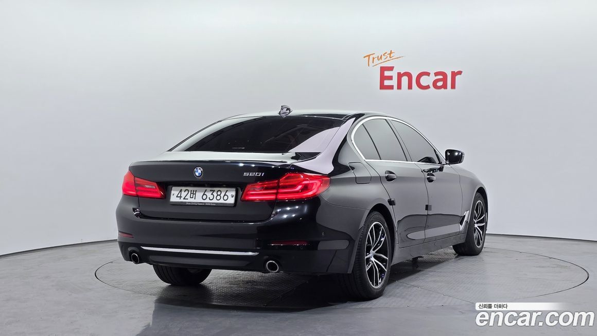 BMW 5-Series 2019