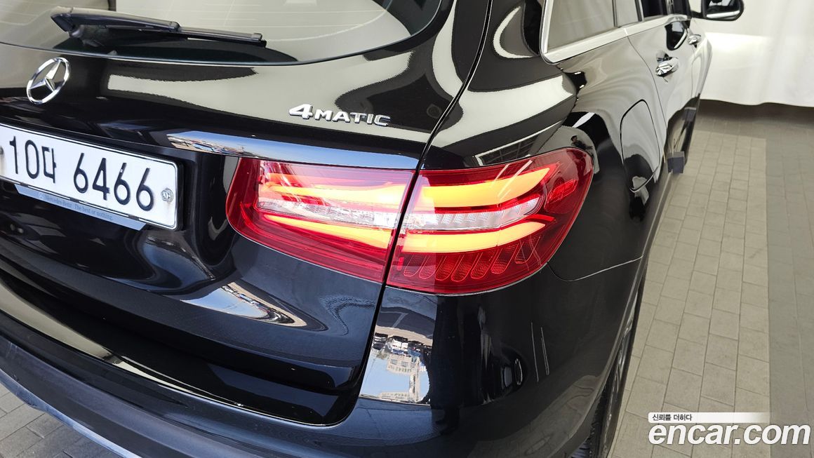 Mercedes-Benz GLC-Class 2018