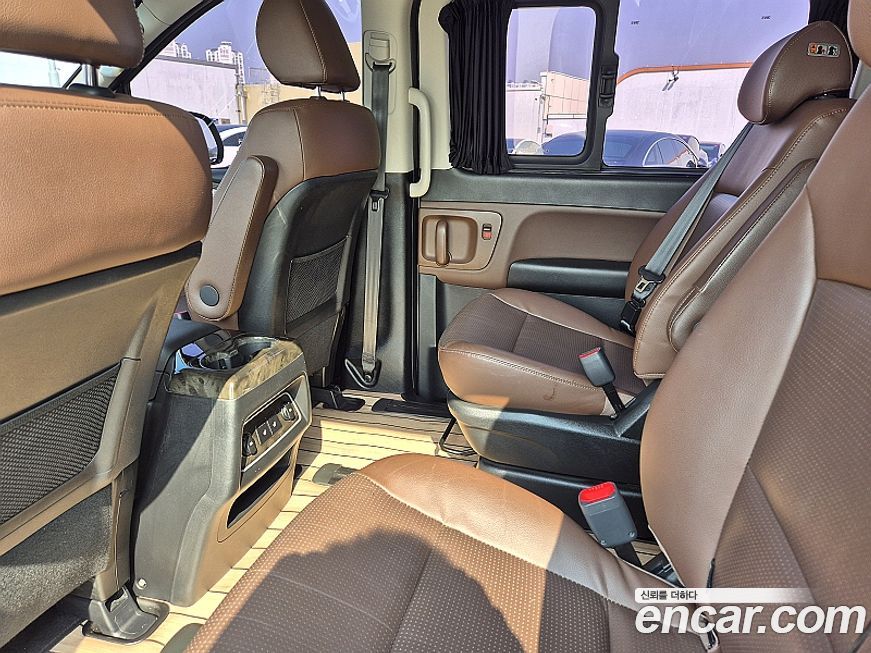 Hyundai Starex 2019