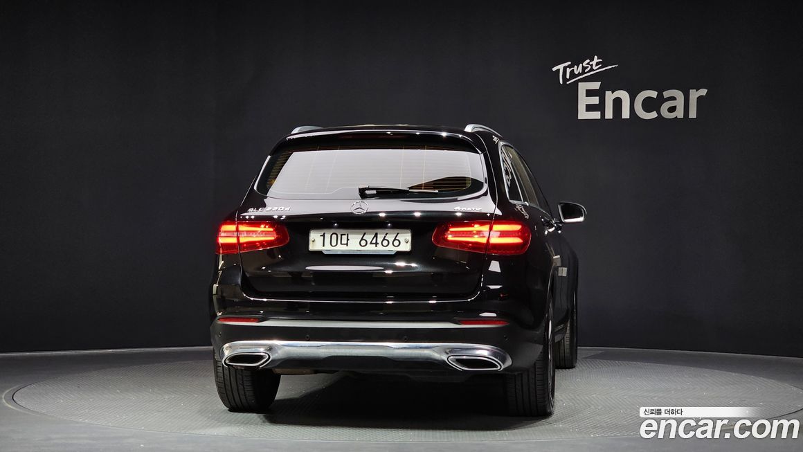 Mercedes-Benz GLC-Class 2018