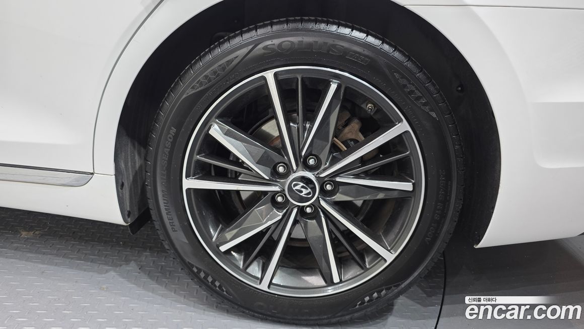 Hyundai Grandeur 2020