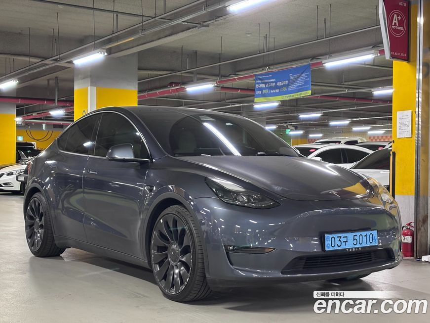 Tesla Model Y 2022