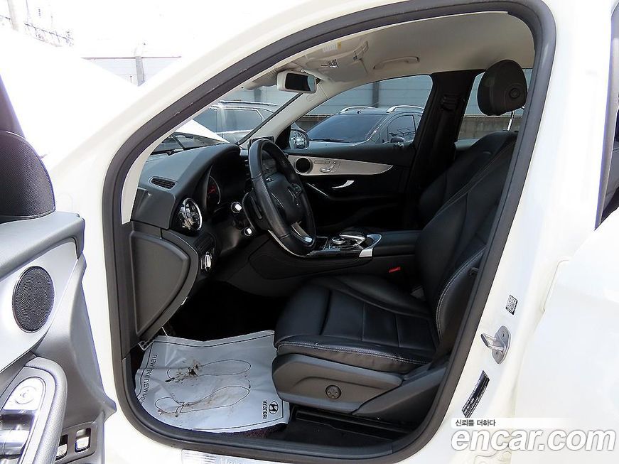 Mercedes-Benz GLC-Class 2019