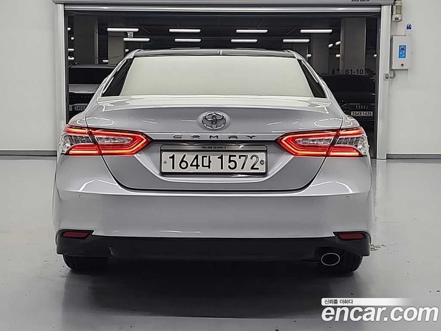 Toyota Camry 2019